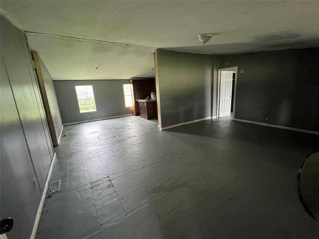 210 County Road 1015 - Photo 5 of 9