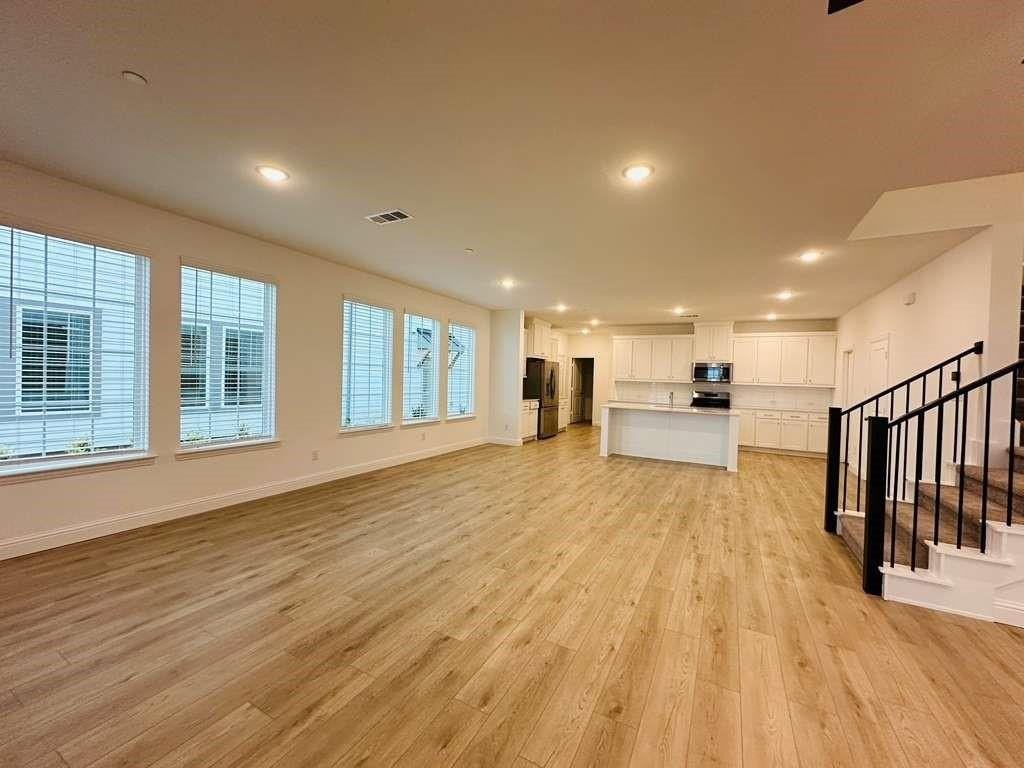8875 Stablehand Mews - Photo 5 of 29