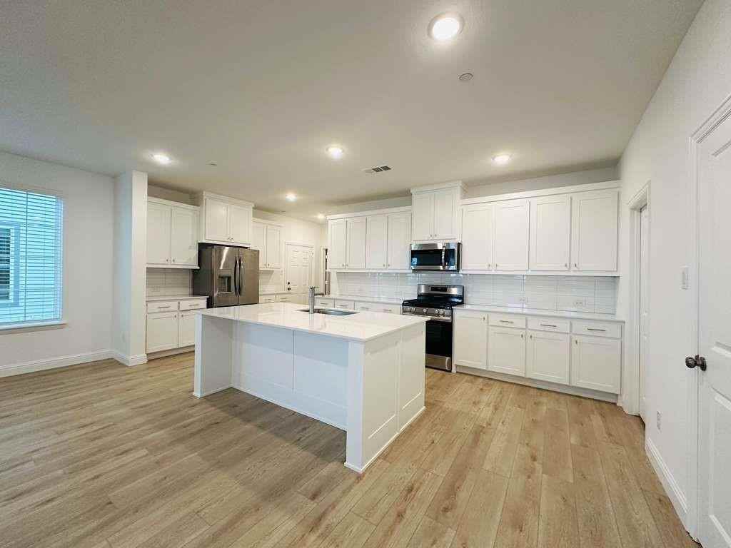 8875 Stablehand Mews - Photo 6 of 29