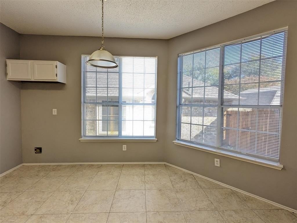 4720 Mount Hood Rd - Photo 5 of 30