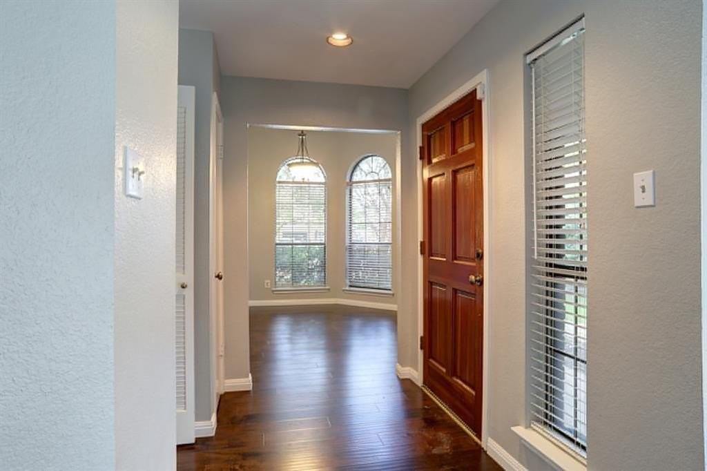 3852 Beaumont Ln - Photo 5 of 25