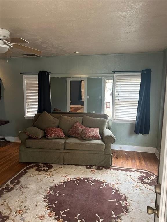 1732 Avenue J - Photo 3 of 16