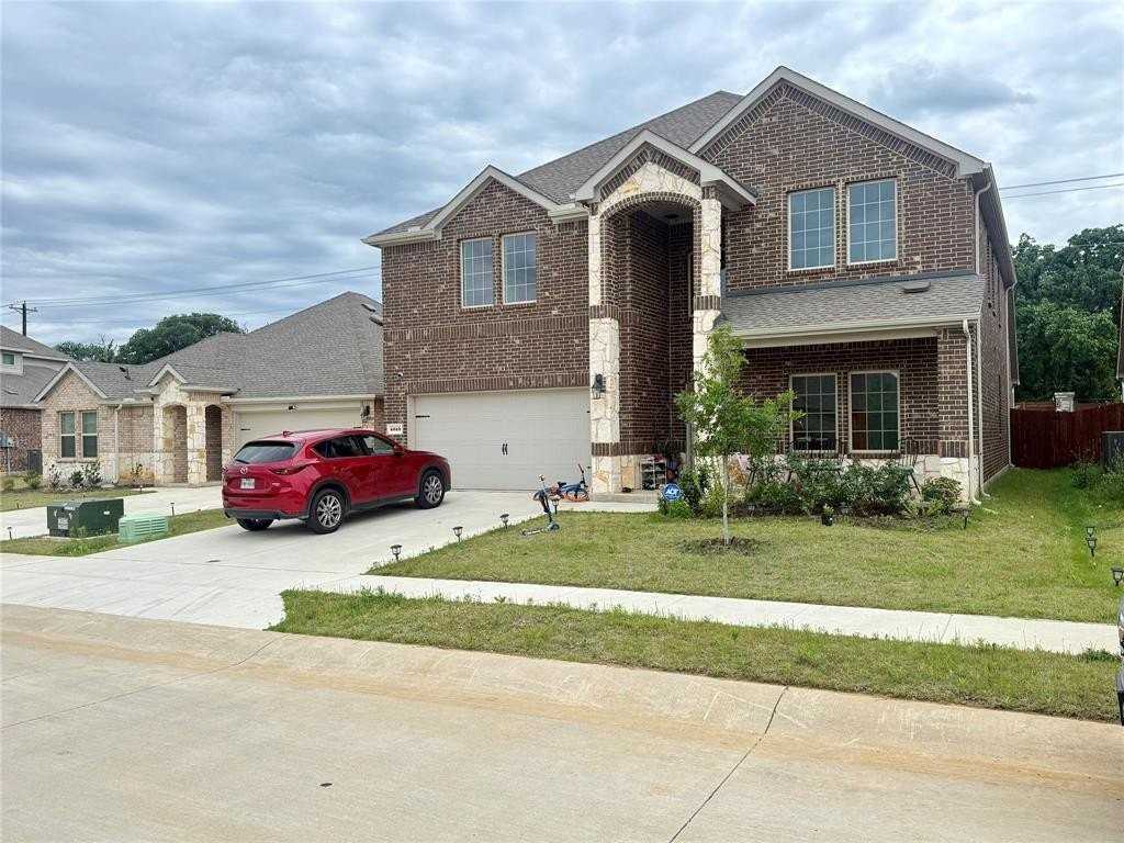 4013 Silver Chute Ave - Photo 3 of 23