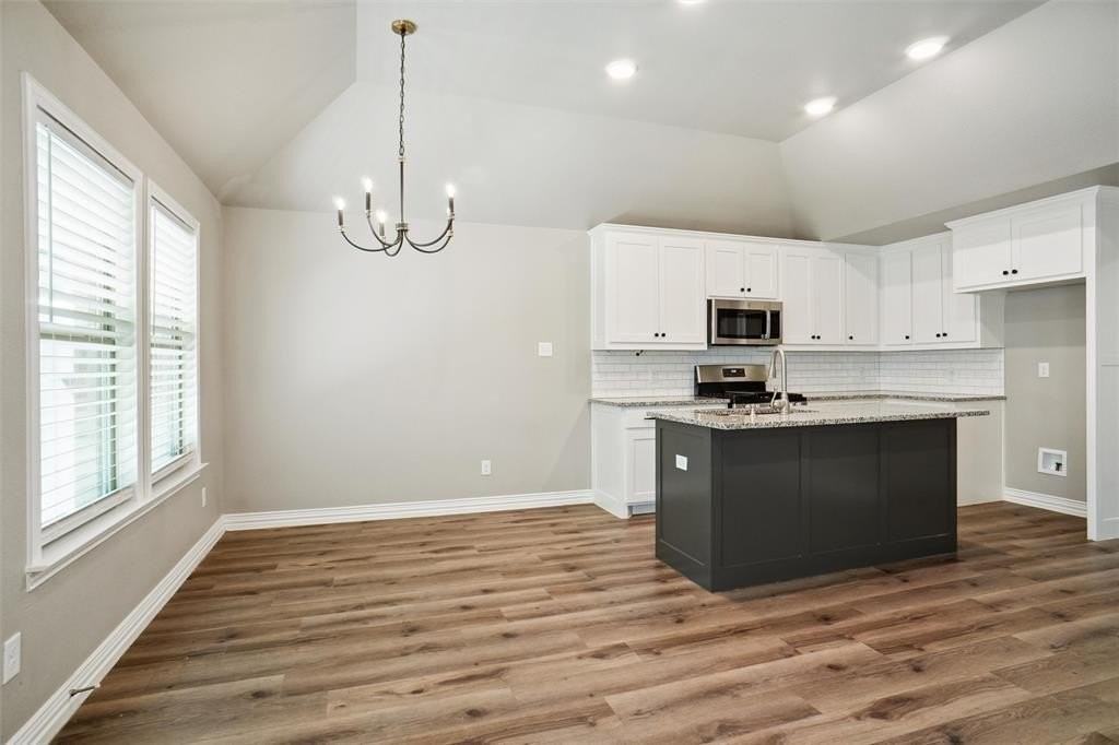 122 Elm Ln - Photo 3 of 12