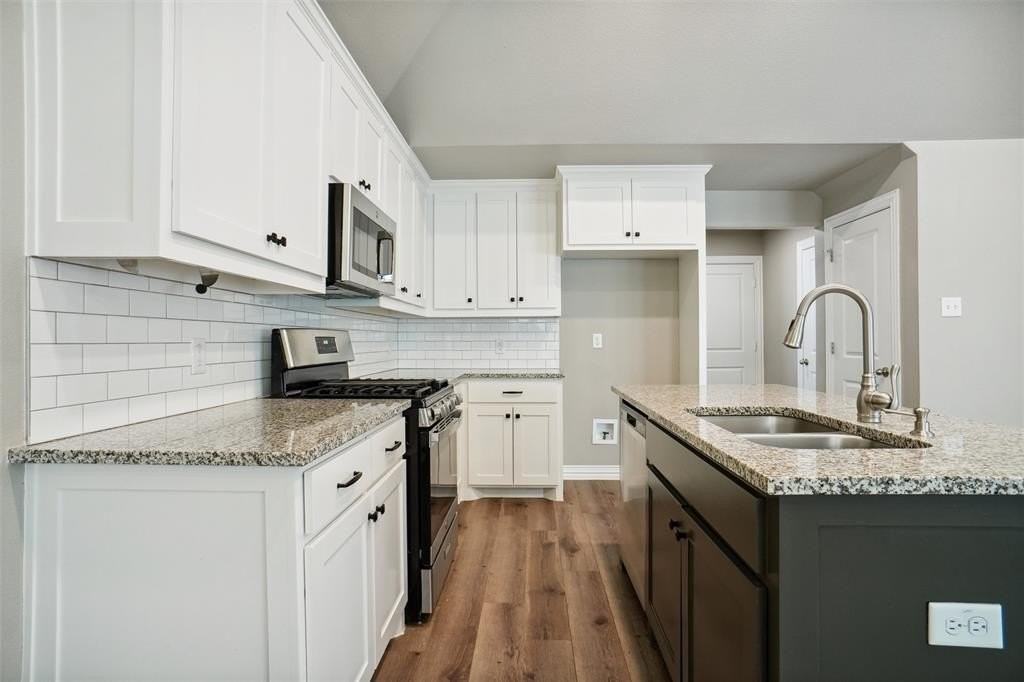 122 Elm Ln - Photo 4 of 12