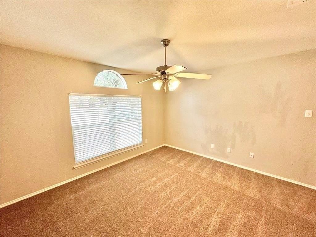 201 Mckamy Blvd - Photo 3 of 29