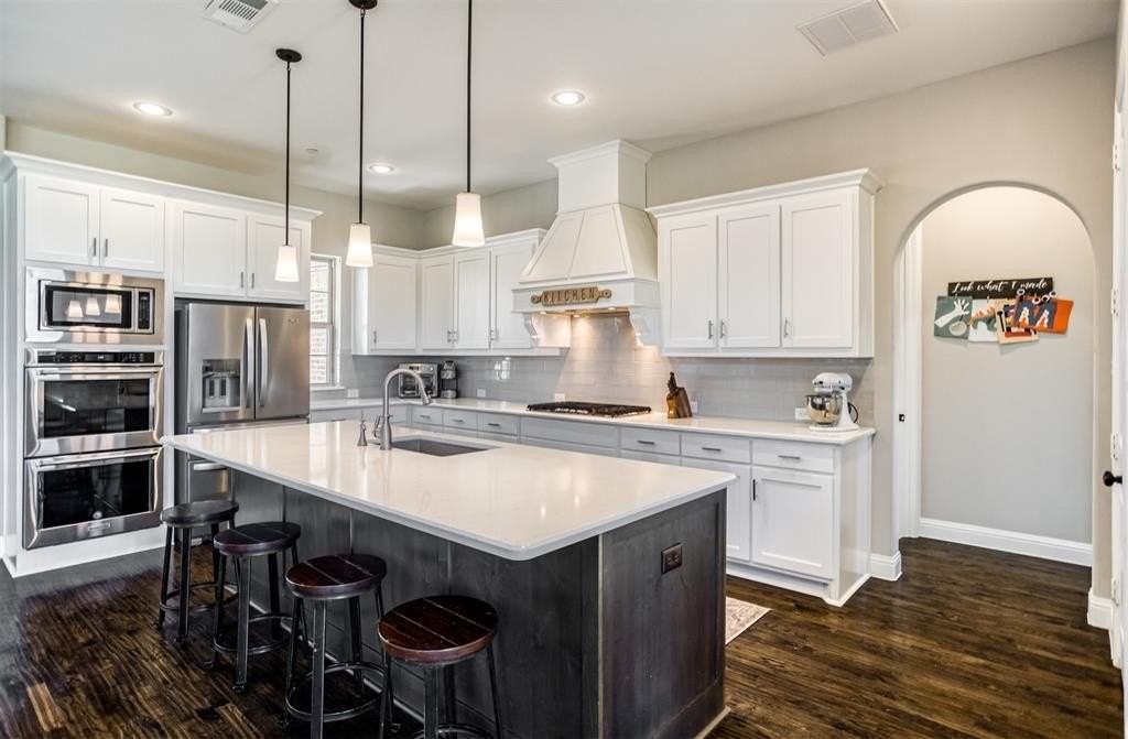 1208 Logan Trl - Photo 6 of 32