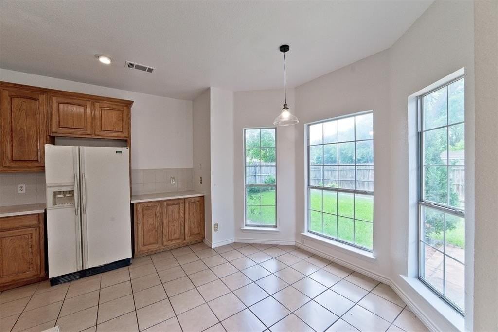 4503 Marcell Ave - Photo 7 of 25