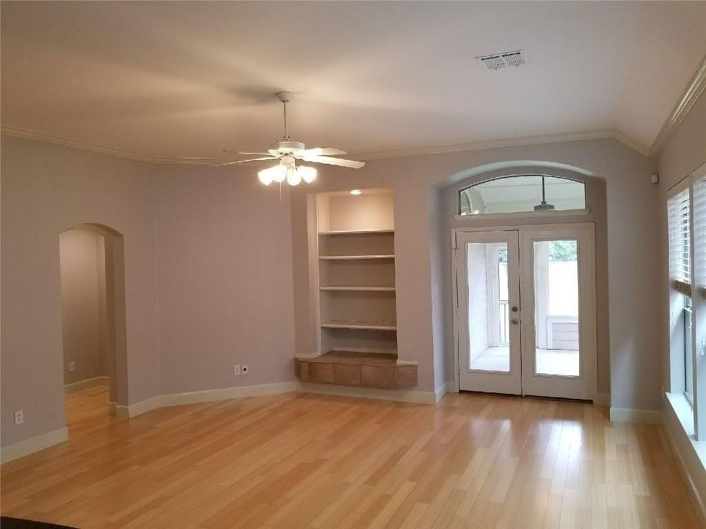 2821 Vacherie Ln - Photo 3 of 9