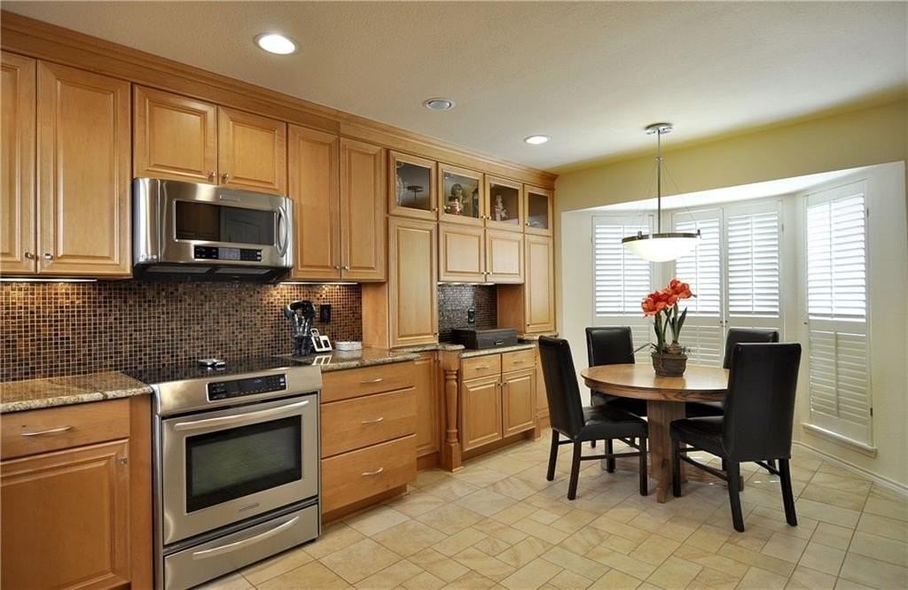 4064 Windhaven Ln - Photo 6 of 25