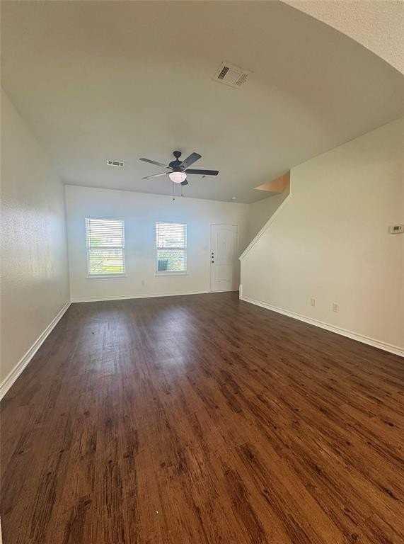 100 Bridle Ct - Photo 4 of 16