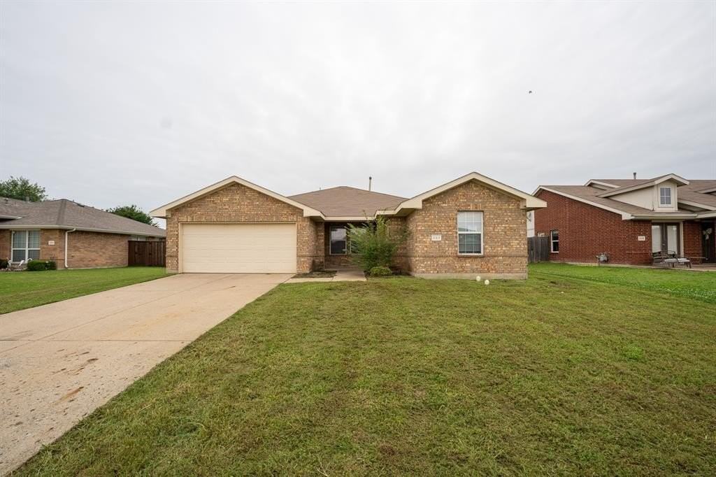233 Willow Creek Ln - Photo 2 of 15