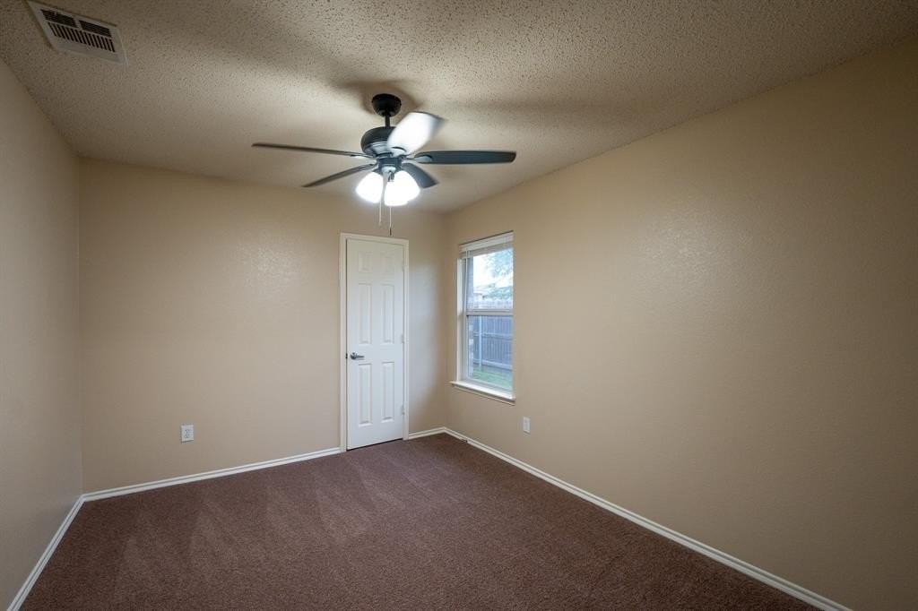 233 Willow Creek Ln - Photo 4 of 15