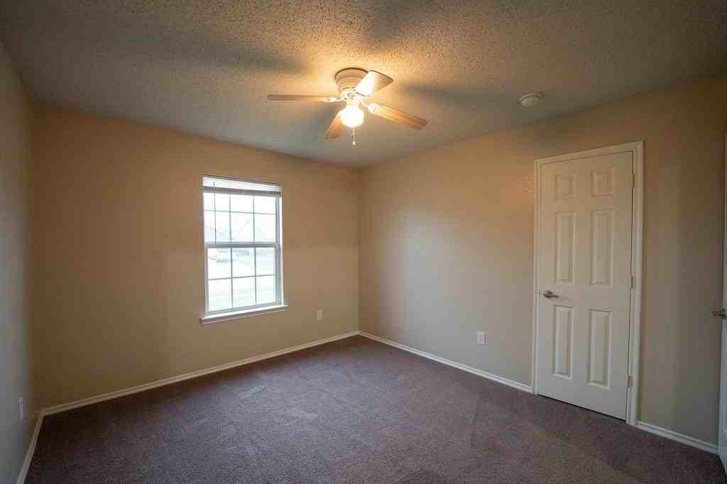 233 Willow Creek Ln - Photo 6 of 15