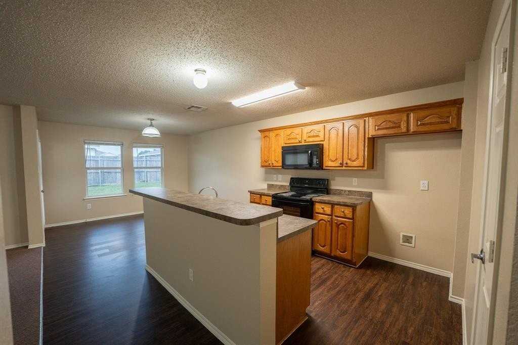 233 Willow Creek Ln - Photo 7 of 15