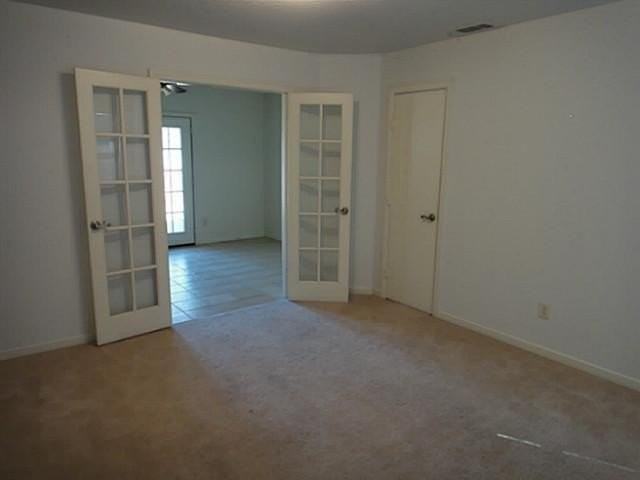1801 Meadowcrest Dr - Photo 5 of 7