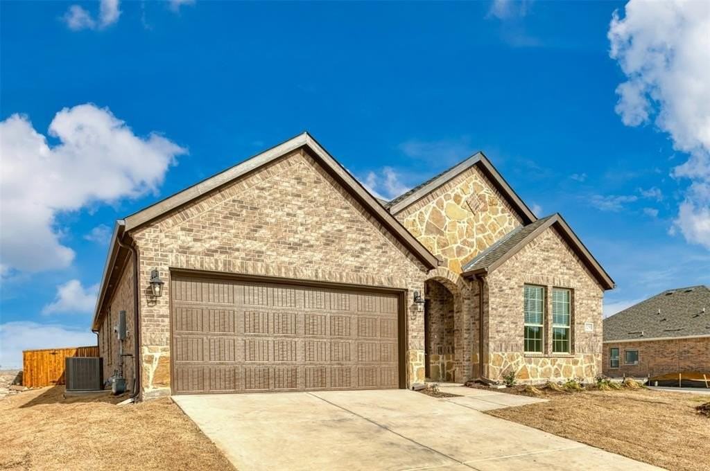 229 Tate Ln - Photo 2 of 37
