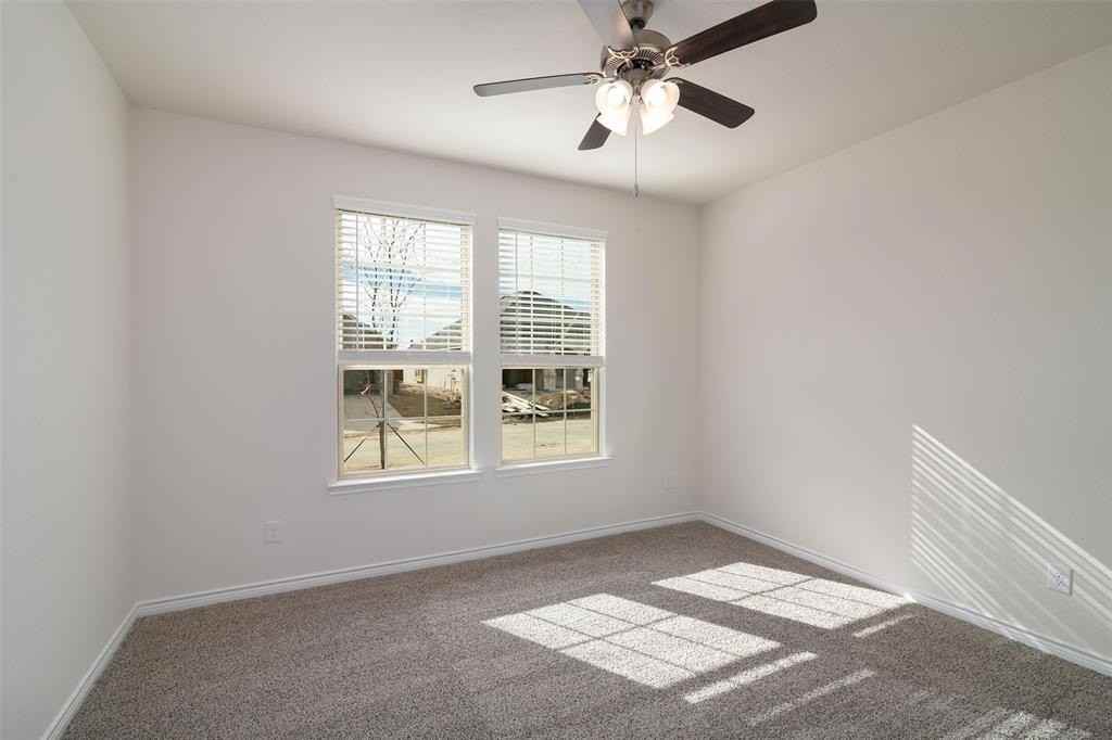 229 Tate Ln - Photo 7 of 37
