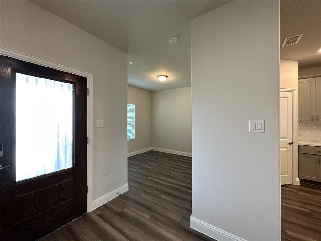 123 Monarch Way - Photo 3 of 34