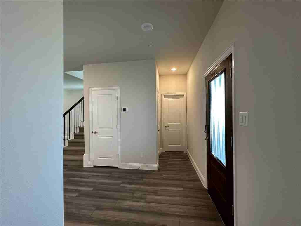 123 Monarch Way - Photo 6 of 34