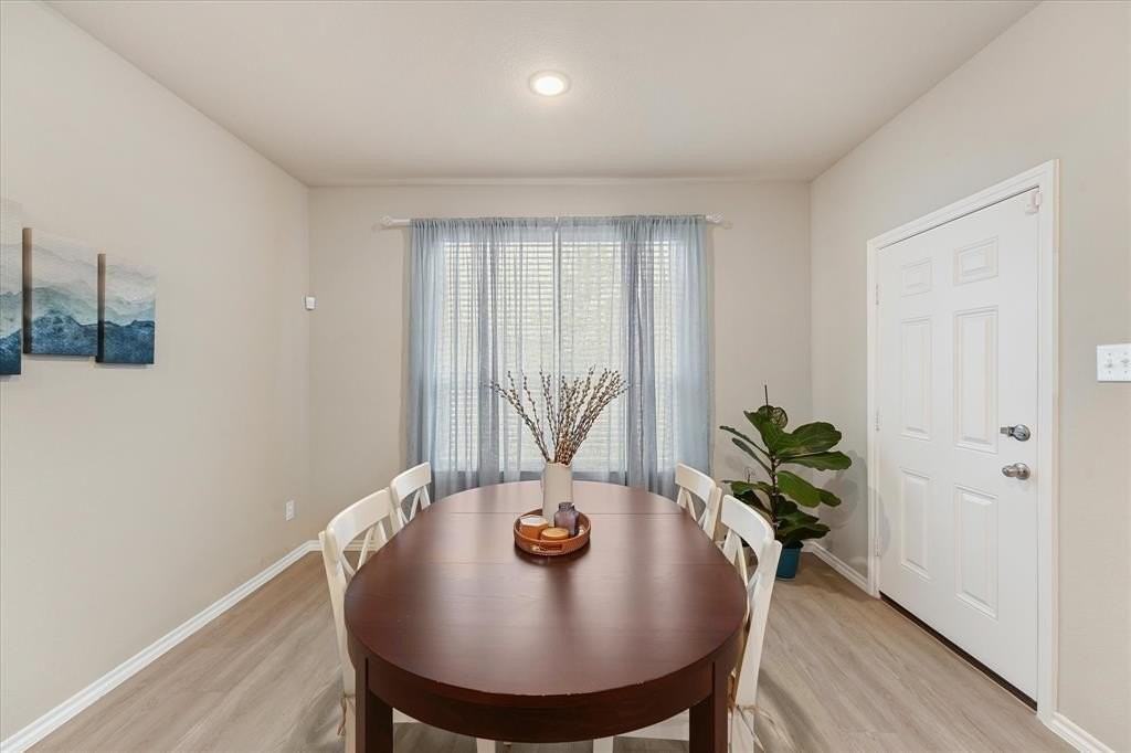 2756 Baneberry Ln - Photo 6 of 24