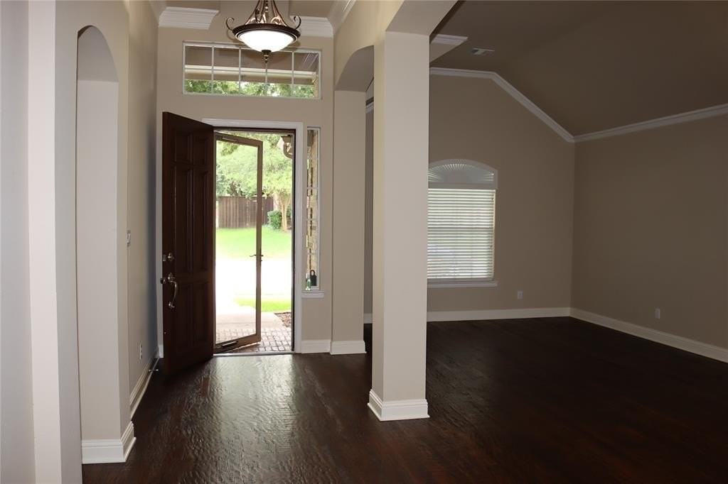 6899 Branch Trl - Photo 3 of 22