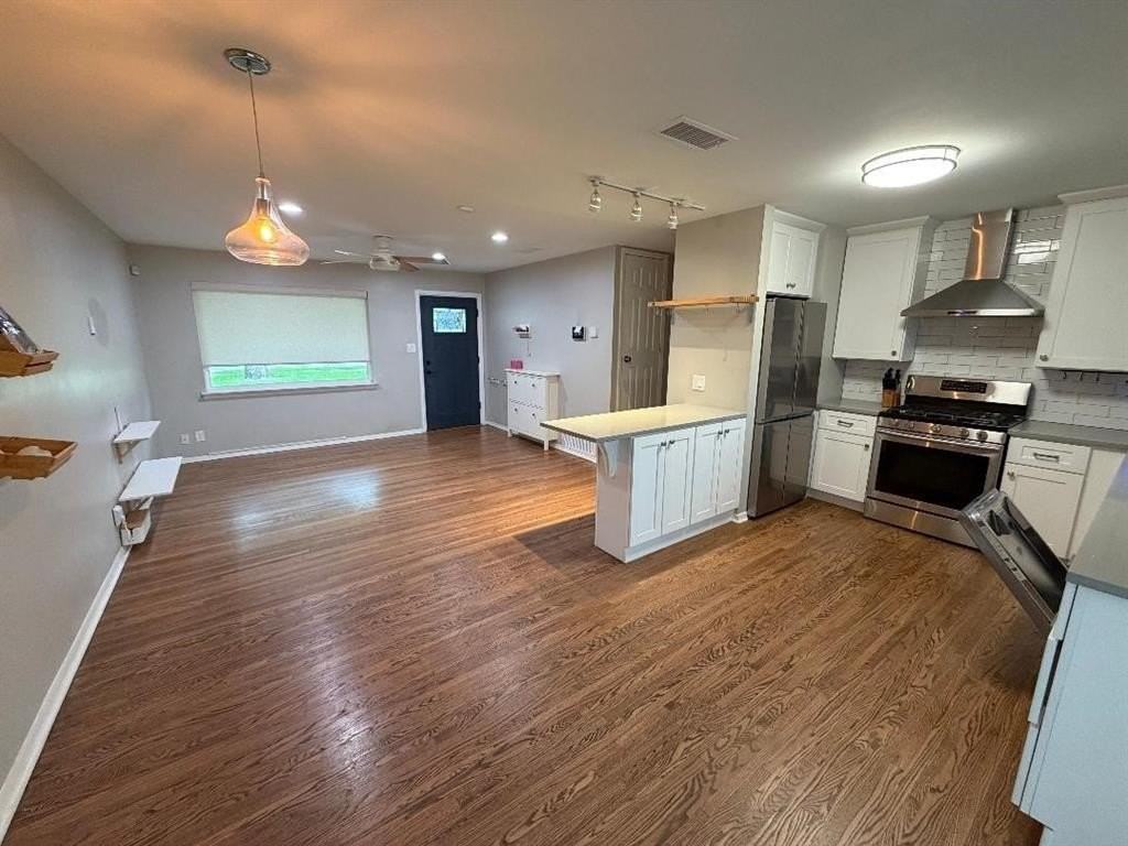13929 Montvale Dr - Photo 2 of 10