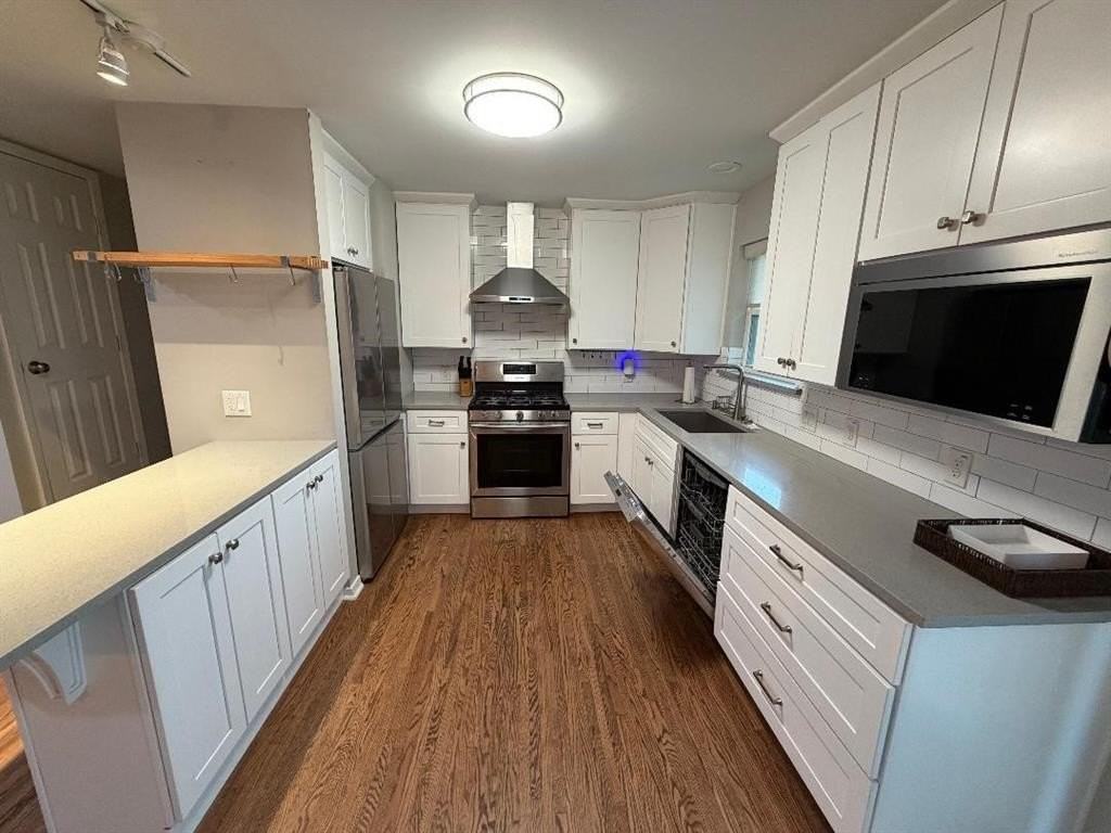 13929 Montvale Dr - Photo 3 of 10