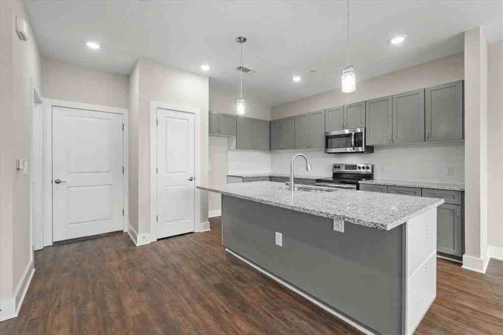 3413 Aaron Pl - Photo 5 of 20