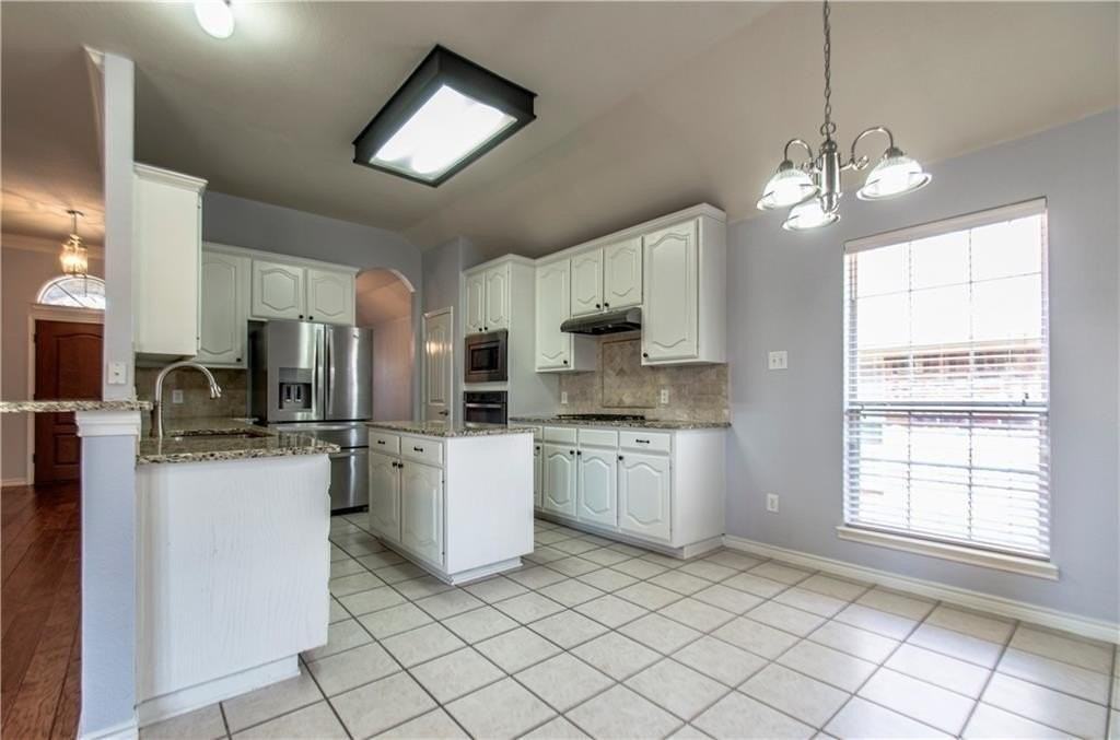 7712 Laughing Waters Trl - Photo 5 of 27