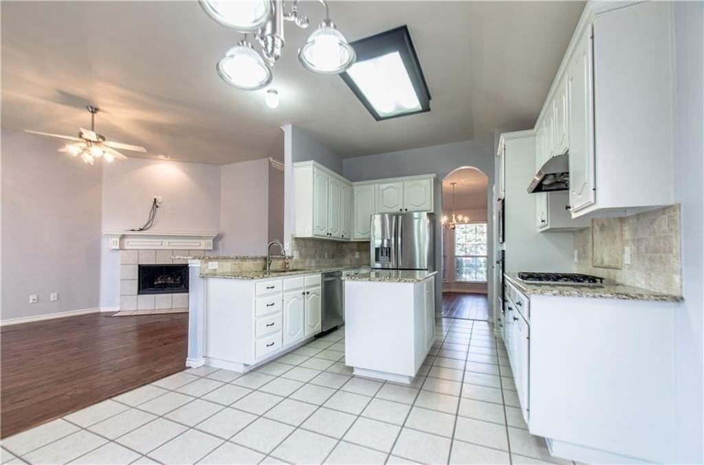 7712 Laughing Waters Trl - Photo 6 of 27