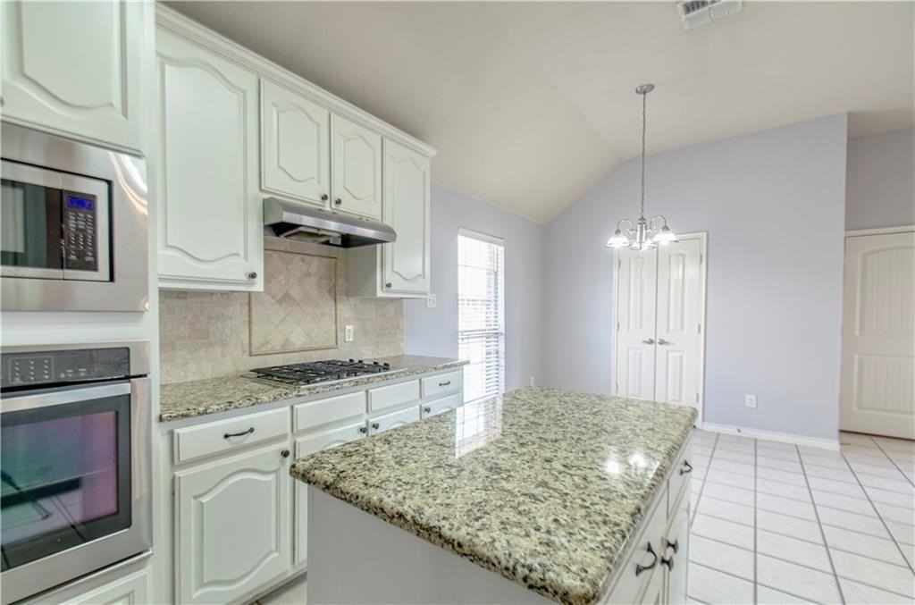 7712 Laughing Waters Trl - Photo 7 of 27