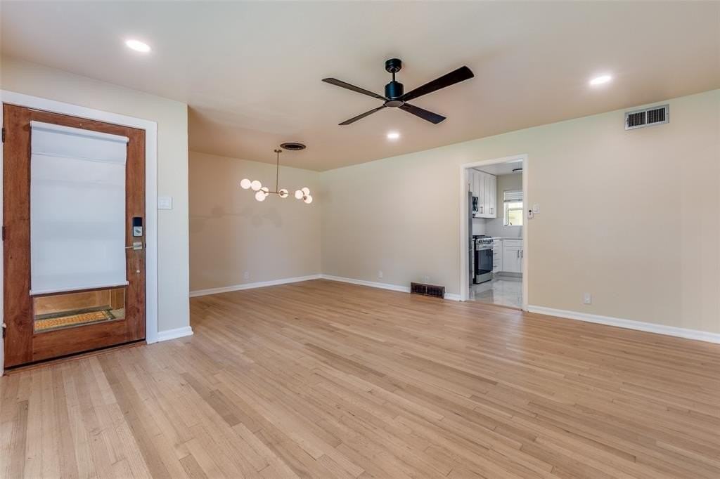 9513 Dixie Ln - Photo 3 of 15