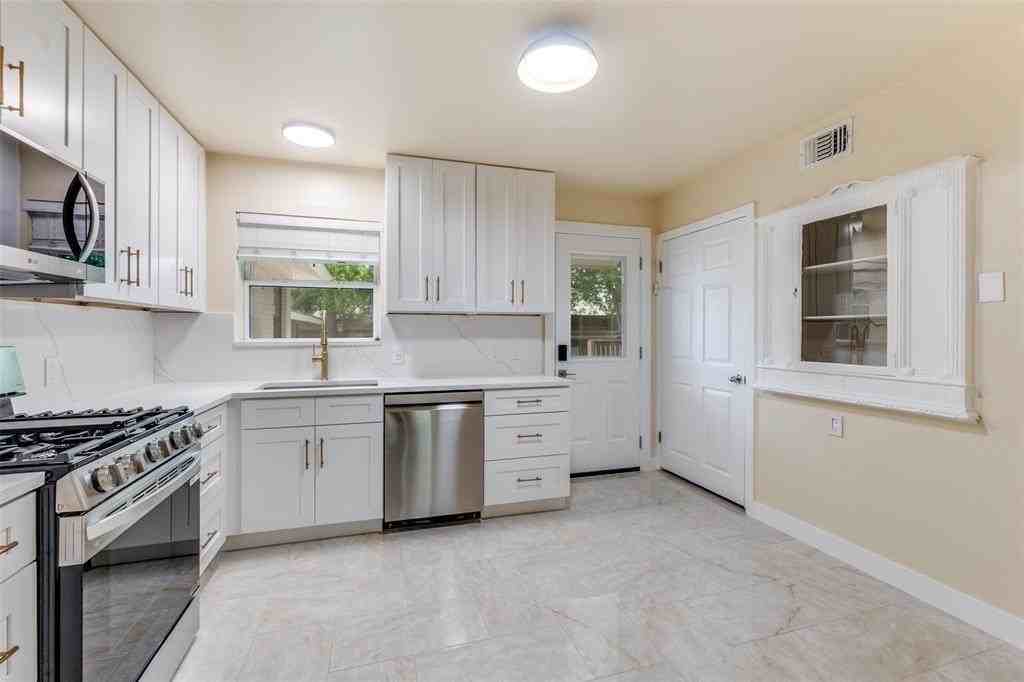 9513 Dixie Ln - Photo 7 of 15