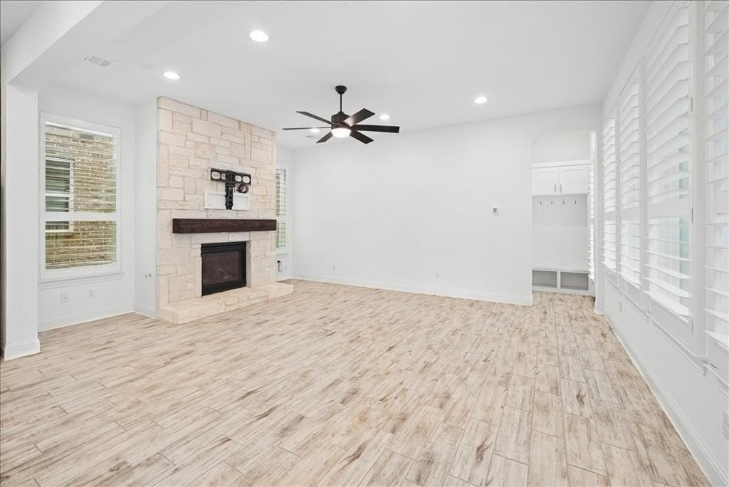 8047 Sunflower Ln - Photo 4 of 34