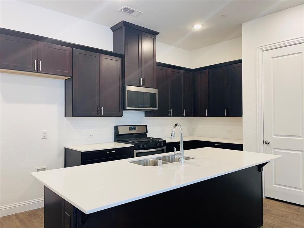 8024 Foraker St - Photo 3 of 32