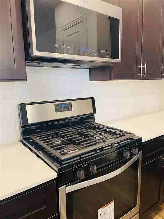 8024 Foraker St - Photo 4 of 32