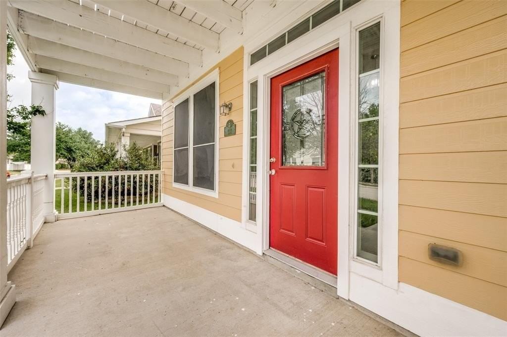 930 Fox Grove Ln - Photo 2 of 25