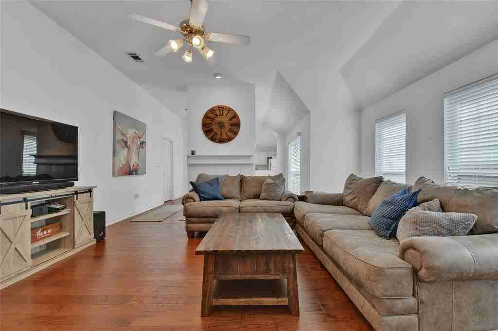 8112 Sebastian Inlt - Photo 3 of 39