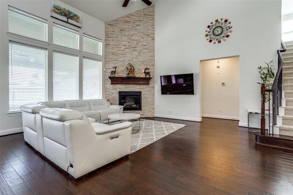 821 Yarrow St - Photo 4 of 18