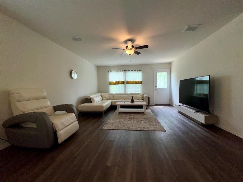 4032 Renee Dr - Photo 5 of 31