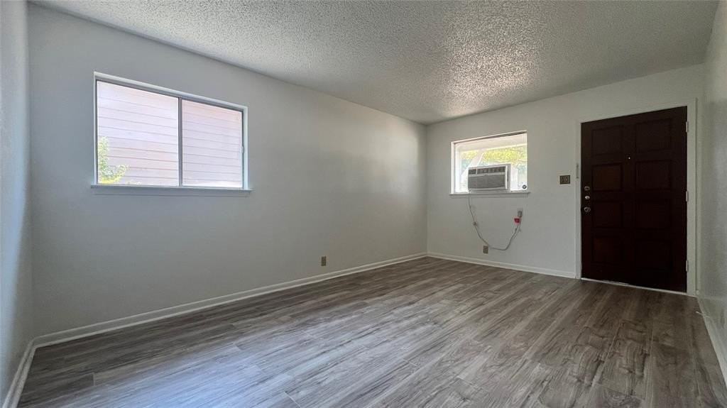 5429 Farnsworth Ave - Photo 4 of 14
