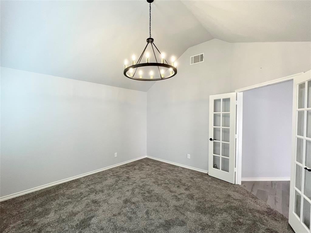 621 Gray Ln - Photo 4 of 28