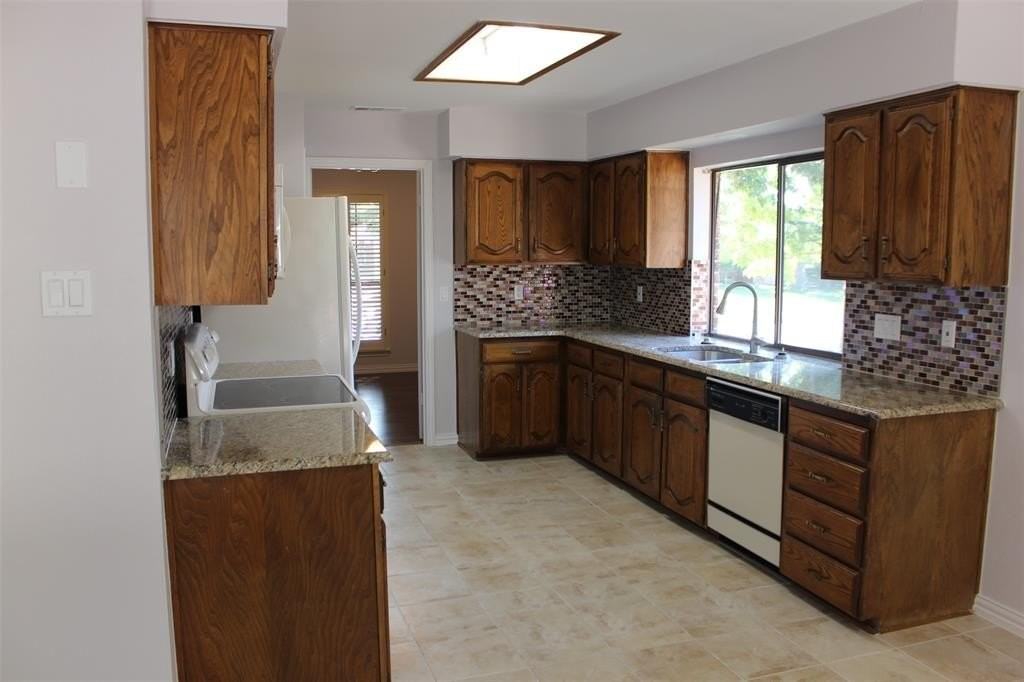 4509 Cleveland Dr - Photo 2 of 19