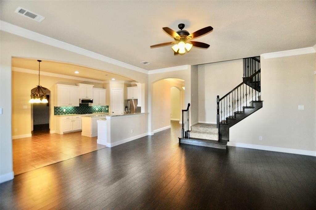 2529 Elk Hollow Ln - Photo 3 of 17