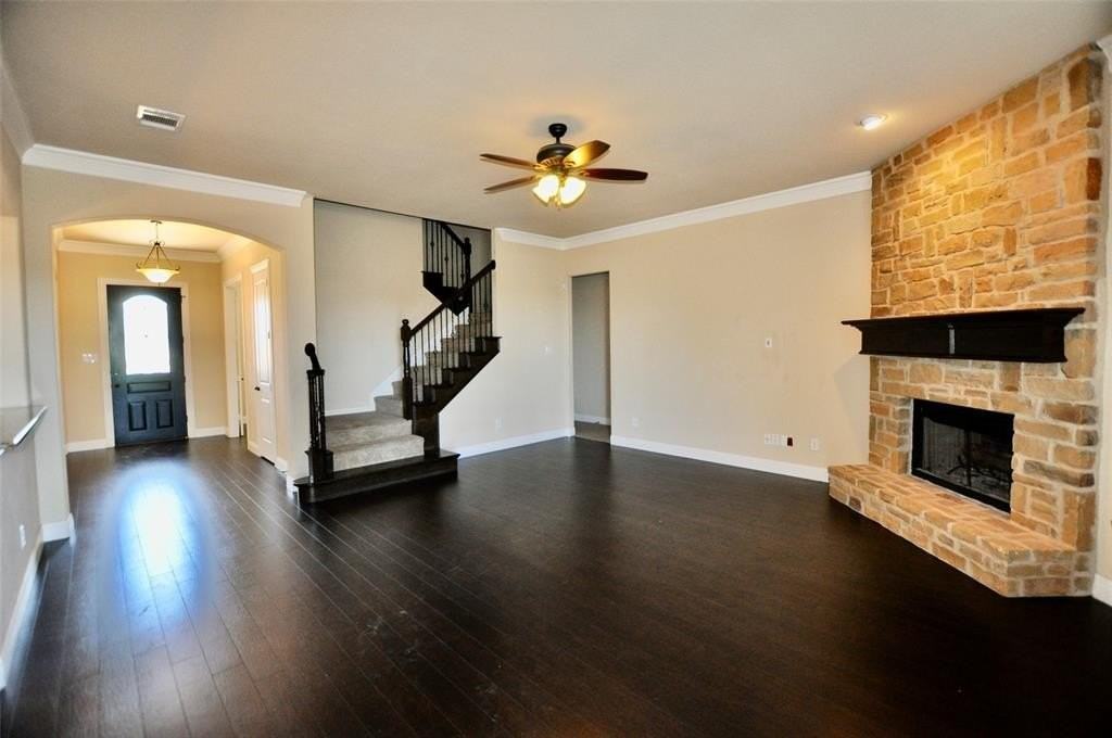 2529 Elk Hollow Ln - Photo 4 of 17