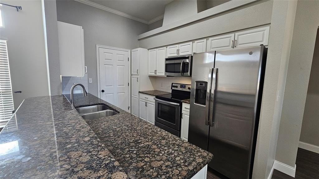 914 Key Ln - Photo 2 of 16