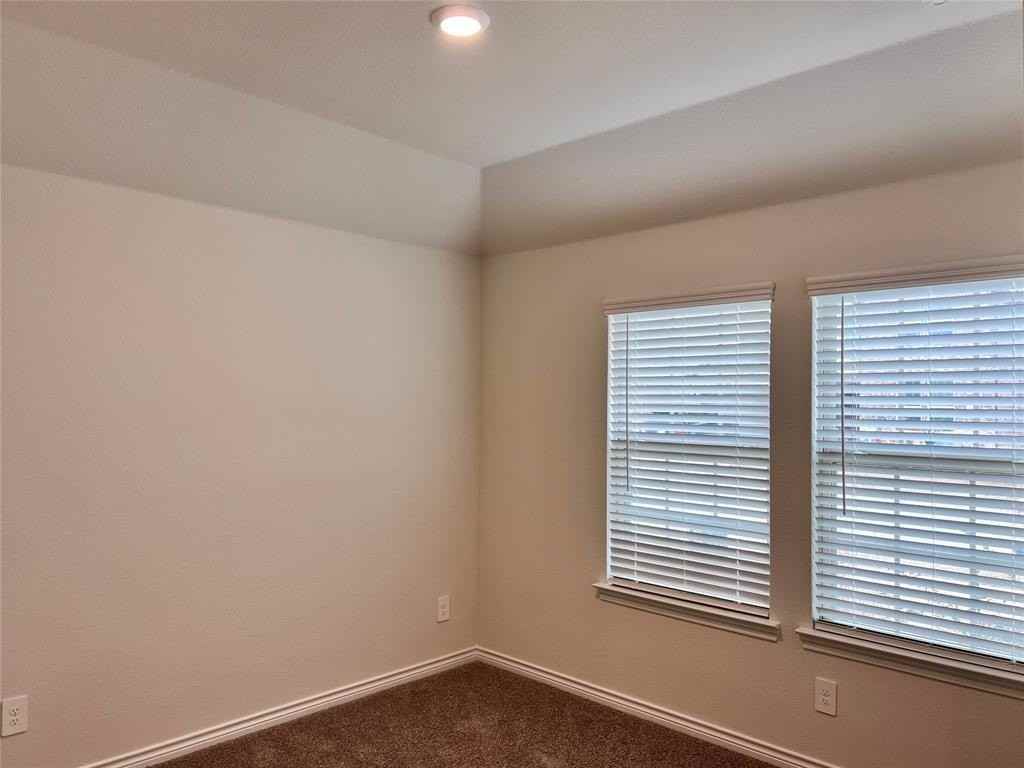 9713 Tinsley St - Photo 6 of 14