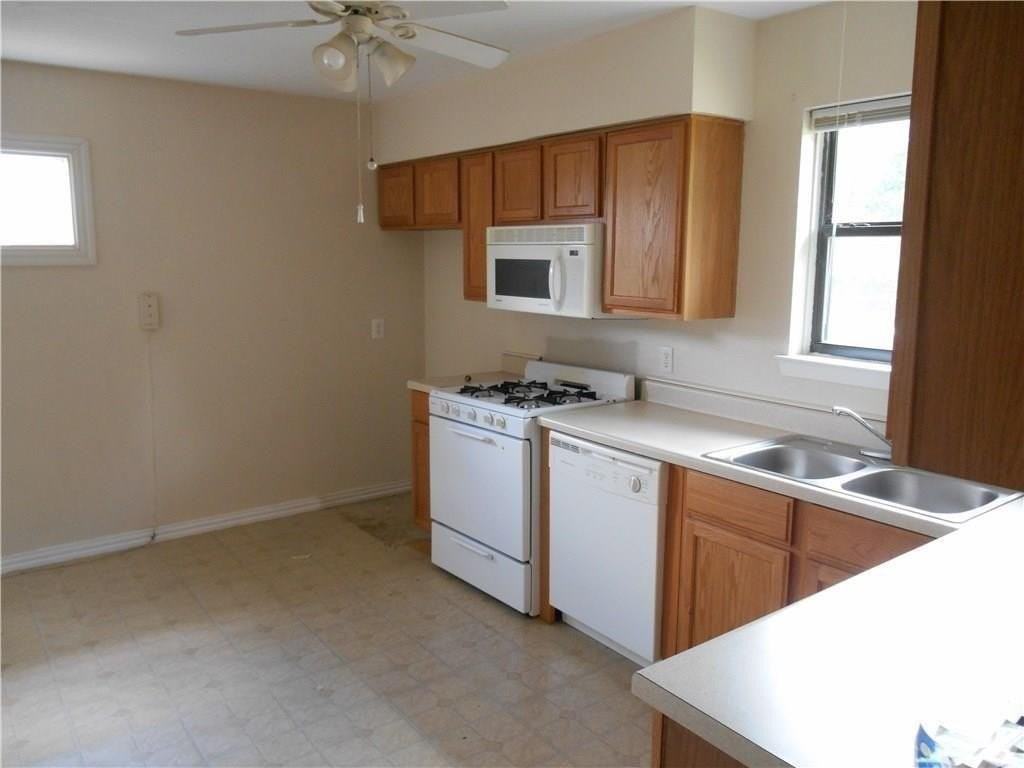 3507 Mayhew Dr - Photo 2 of 11