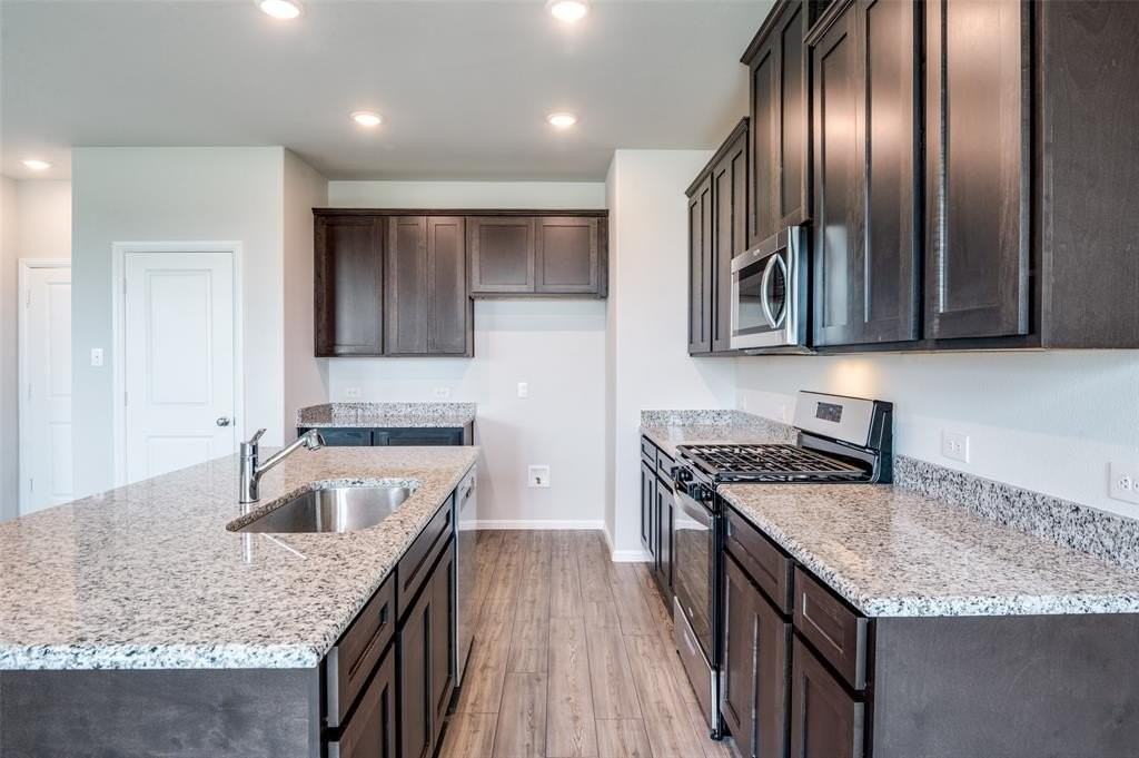 737 Santa Lucia Dr - Photo 6 of 24